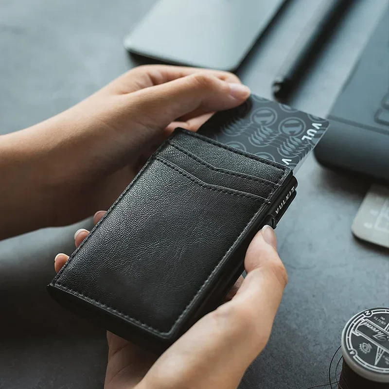 Мужской минималистичный кошеле – обзор и цена Card Top Loader